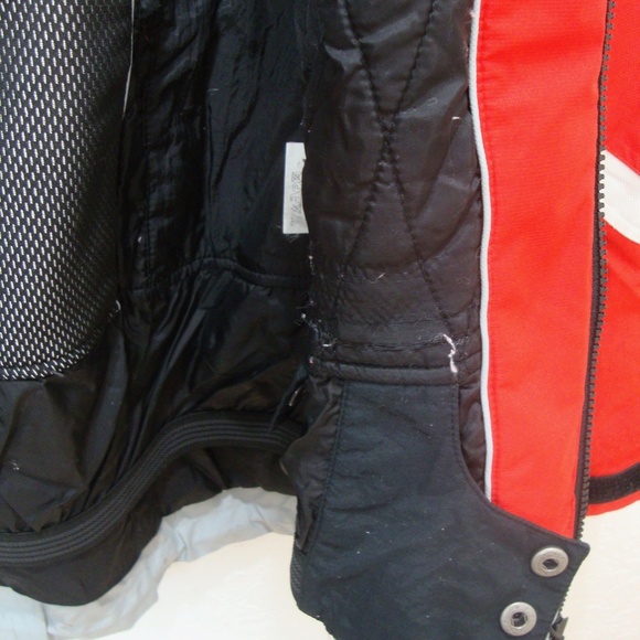 MAIER Ski Jacket KIDS Pack Away Hood Red Black Zip Elastic Germany 140 US 8-10 - Picture 7 of 9